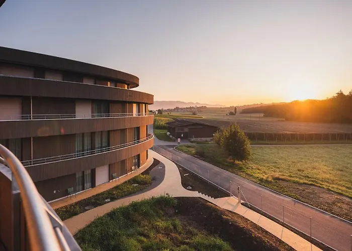 Pflegehotel Sutz-Lattrigen